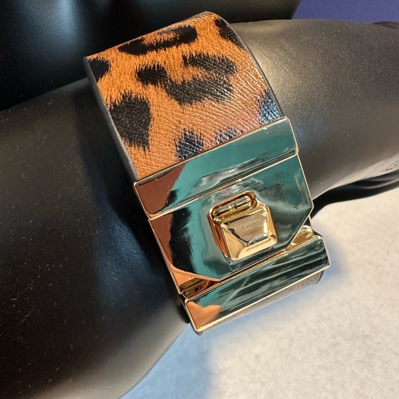 Animal Print Bracelet with Gold Metallic Closure - Picture 8 of 8